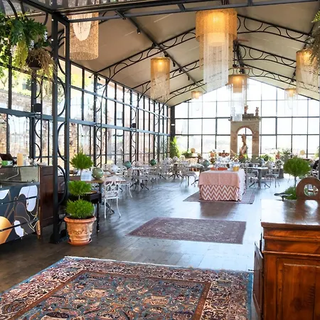 Отель Il Falconiere Relais & 5*